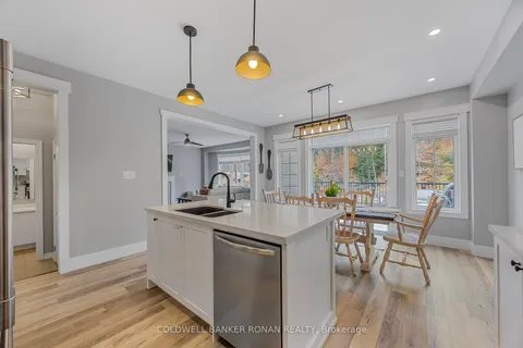 21 Moreau Way, Springwater, ON L9X 0S6