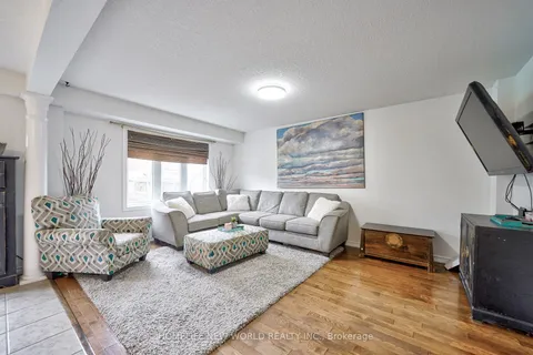 58 Sovereigns Gate, Barrie, ON L4N 0Y9