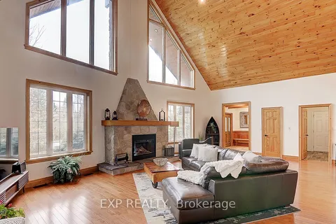 53 Broadview St, Collingwood, ON L9Y 0X2