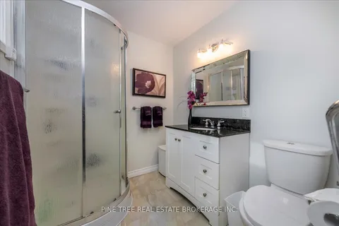 23 Brennan Ave, Barrie, ON L4N 3X2