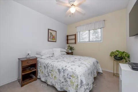 23 Brennan Ave, Barrie, ON L4N 3X2