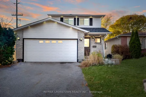 2 Fletcher Dr, Barrie, ON L4M 5S1