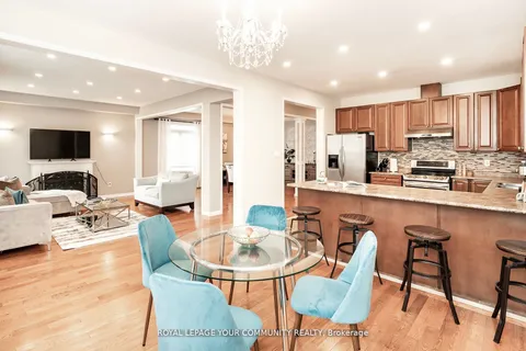 116 Winchester Terr, Barrie, ON L4M 0B3