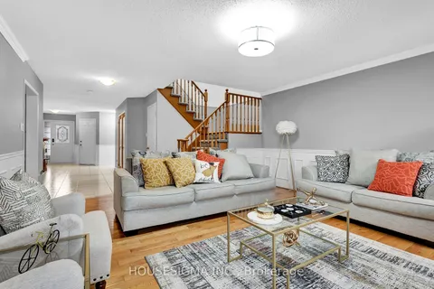 41 Loon Ave, Barrie, ON L4N 8W6