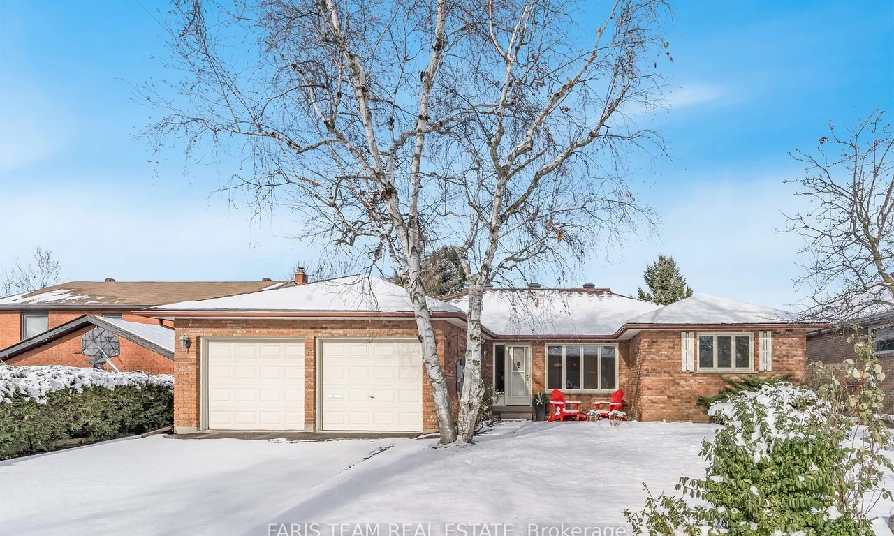 431 Innisfil St, Barrie, ON L4N 3H1