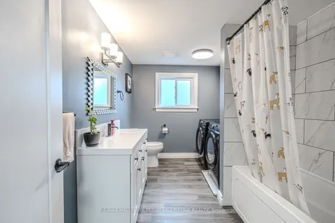 283 James St, Orillia, ON L3V 1M3