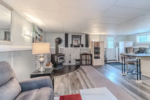 283 James St, Orillia, ON L3V 1M3