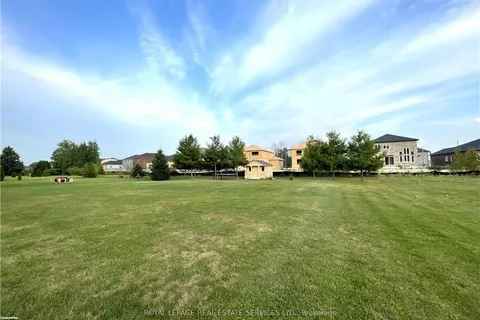 16 WASAGA SANDS Drive, ON L9Z 1J6
