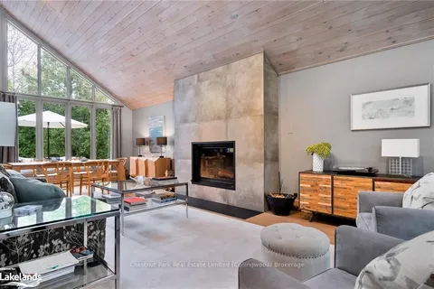 11 WOODVIEW Drive, Clearview, ON L9Y 3Y9