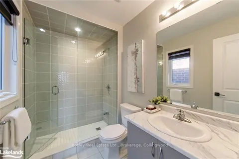 13 BARFOOT Street, ON L9Y 3Y7