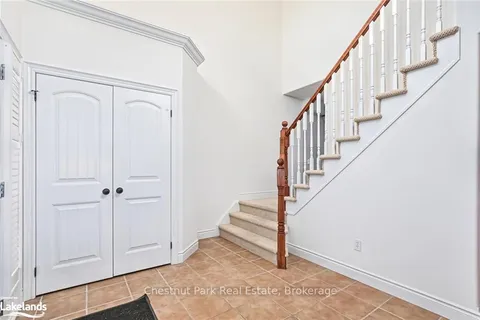 23 CHAMBERLAIN Crescent, Collingwood, ON L9Y 0E3