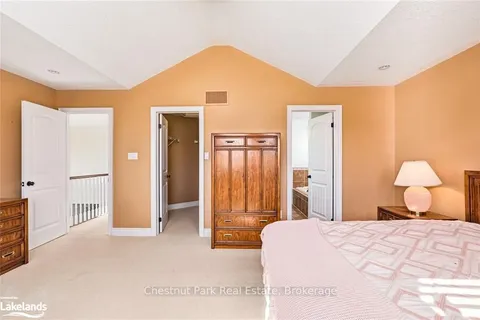 23 CHAMBERLAIN Crescent, Collingwood, ON L9Y 0E3