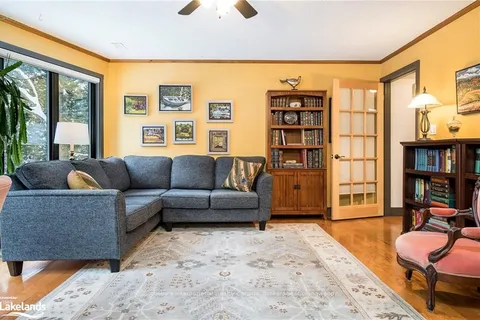 9450 COUNTY ROAD 9, Clearview, ON L0M 1G0
