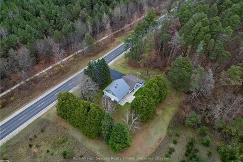 5601 COUNTY ROAD 9, Clearview, ON L0M 1N0