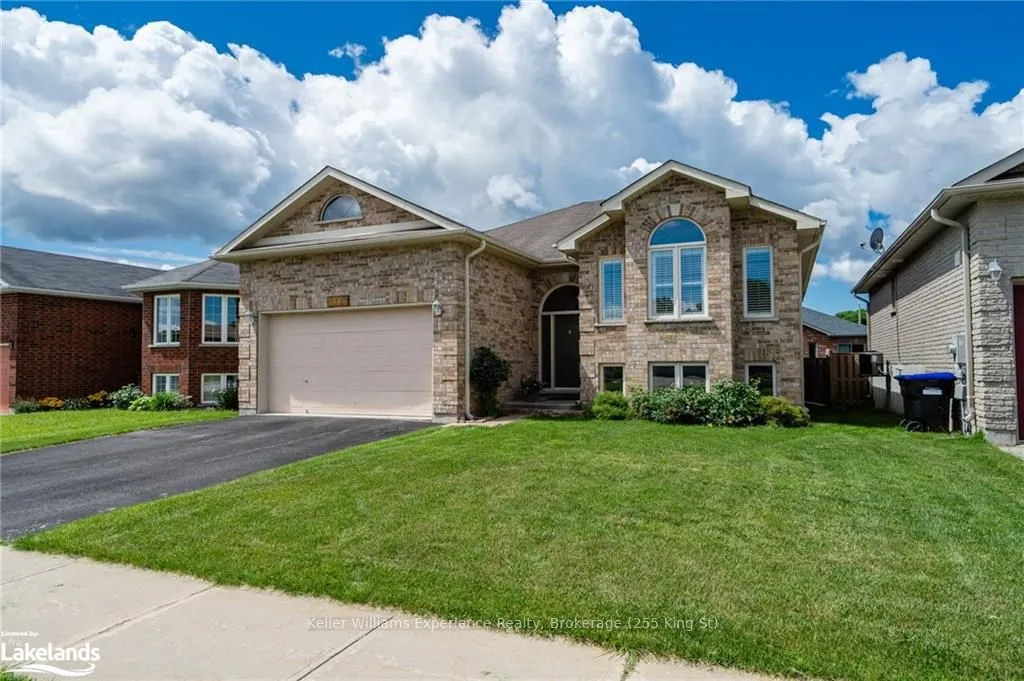 16 ST AMANT Rd, Penetanguishene, ON L9M 0A1