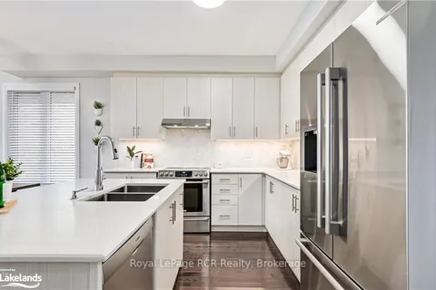 87 MCLEAN Ave, Collingwood, ON L9Y 4B6