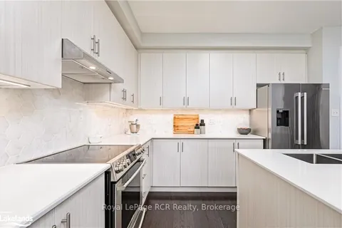 87 MCLEAN Ave, Collingwood, ON L9Y 4B6