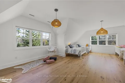 395 EASTDALE Drive, ON L9Z 2P4