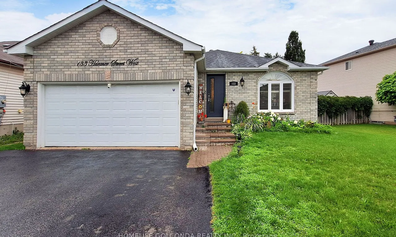 133 Hanmer St, Barrie, ON L4N 7T3