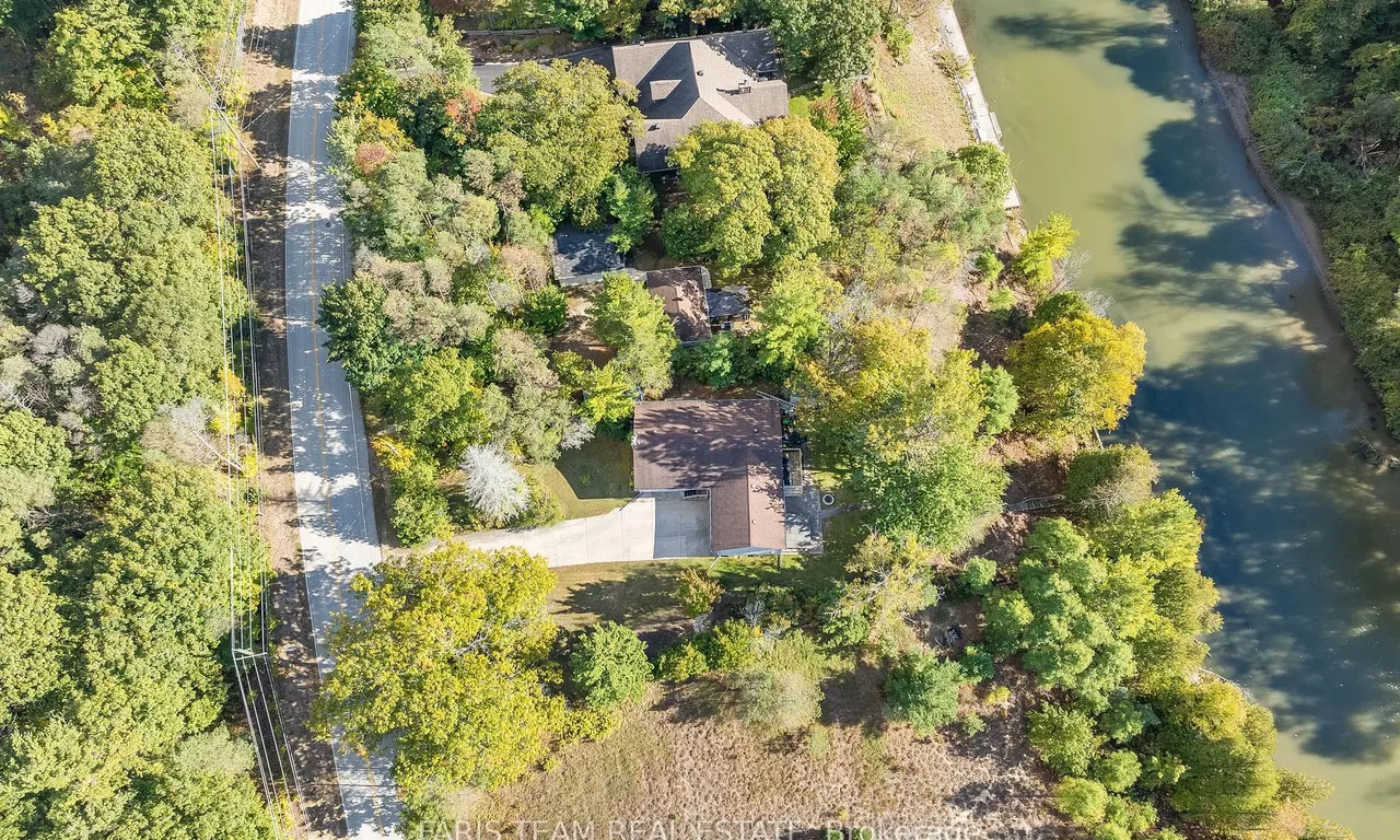 47 Woodland Dr, Wasaga Beach, ON L9Z 2V5