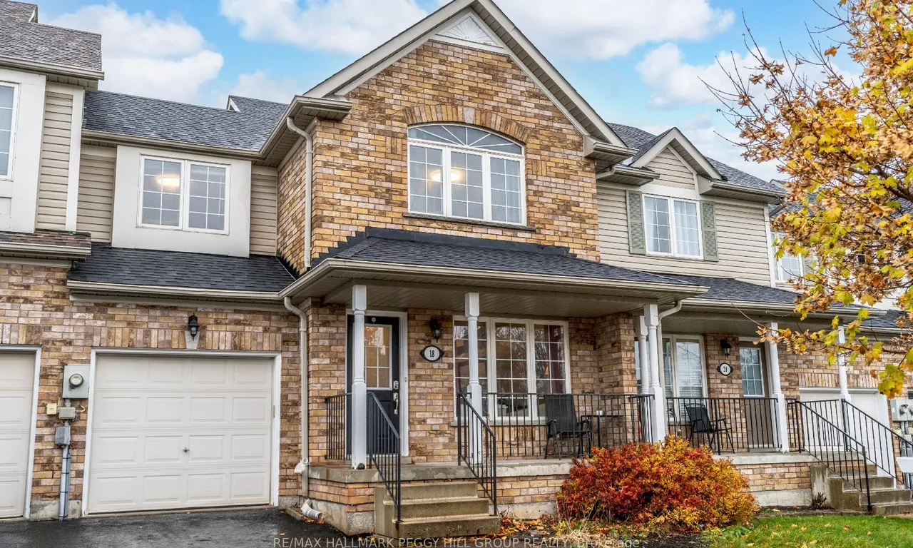18 Bentley Cres, Barrie, ON L4N 0Z1
