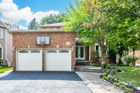 199 Hanmer St, Barrie, ON L4N 7J9