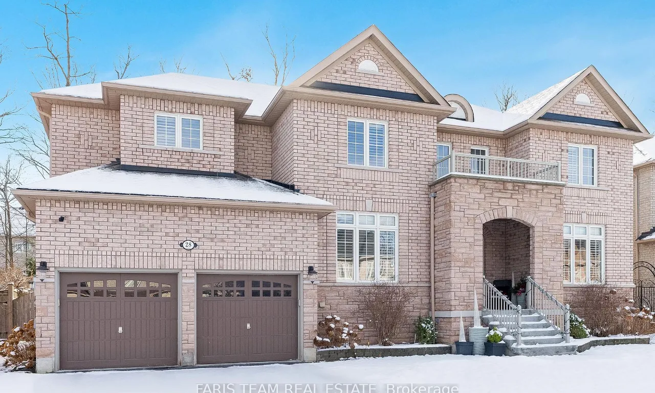 28 Camelot Sq, Barrie, ON L4M 0C3