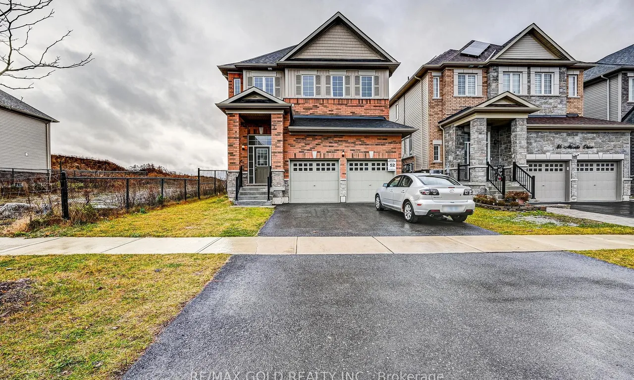 84 Atlantis Dr, Orillia, ON L3V 8L4