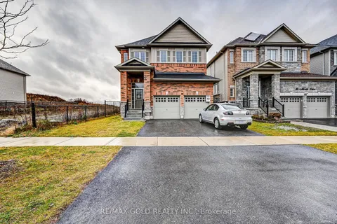 84 Atlantis Dr, Orillia, ON L3V 8L4