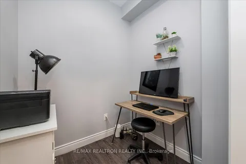 19 Rugman Cres, Springwater, ON L9X 2A2