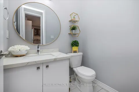 19 Rugman Cres, Springwater, ON L9X 2A2