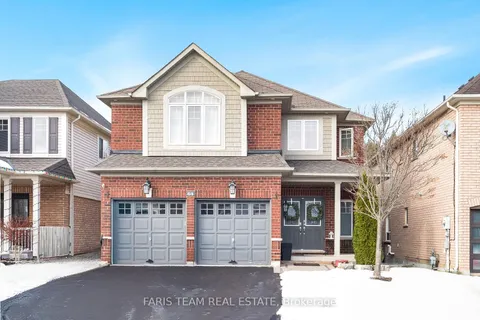 64 Westminster Circ, Barrie, ON L4M 0A5