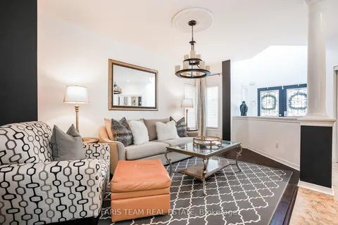 64 Westminster Circ, Barrie, ON L4M 0A5