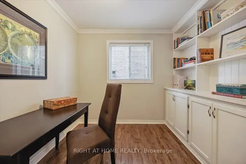 114 Nicholson Dr, Barrie, ON L4N 0B2