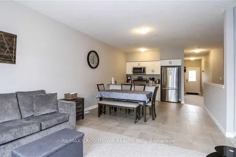 977 Wright Dr, Midland, ON L4R 0E4