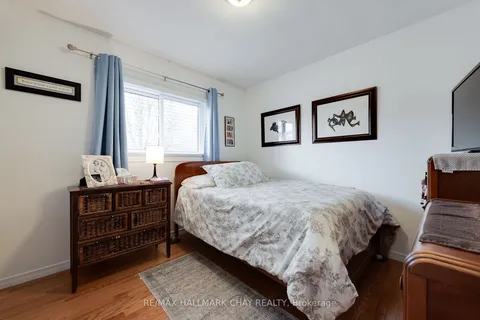 7 Keats Dr, Barrie, ON L4N 6C7