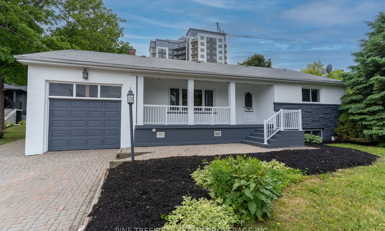 39 Little Lake Dr, Barrie, ON L4M 7B9