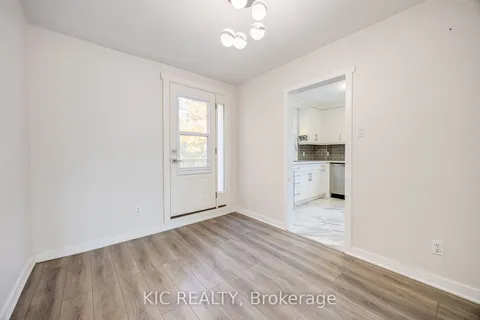 24 Sandra Dr, Orillia, ON L3V 3G7