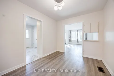 24 Sandra Dr, Orillia, ON L3V 3G7