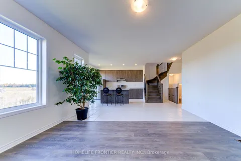 10 Shapira Ave, Wasaga Beach, ON L9Z 0K2