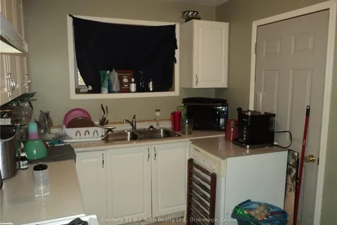 292 MILLARD St, Orillia, ON L3V 4H3