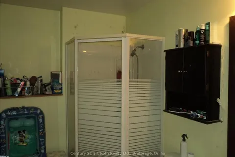 292 MILLARD St, Orillia, ON L3V 4H3