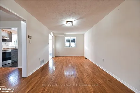 89 JULIA Cres, Orillia, ON L3V 7X4