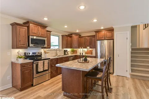 4693 DANIEL St, Ramara, ON L3V 6H7