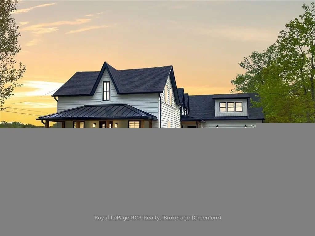 37 WELLINGTON St, Clearview, ON L0M 1G0