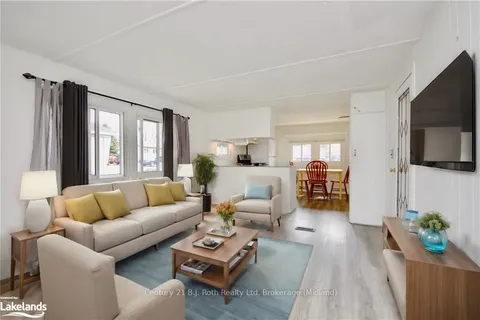 12 VICS Rd, Midland, ON L4R 0B9