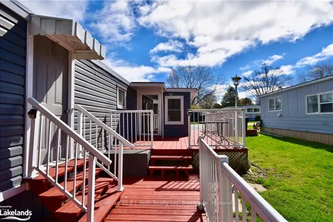 12 VICS Rd, Midland, ON L4R 0B9