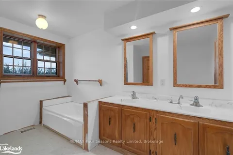 7598 6/7 SIDEROAD NOTTAWASAGA, Clearview, ON L0M 1G0