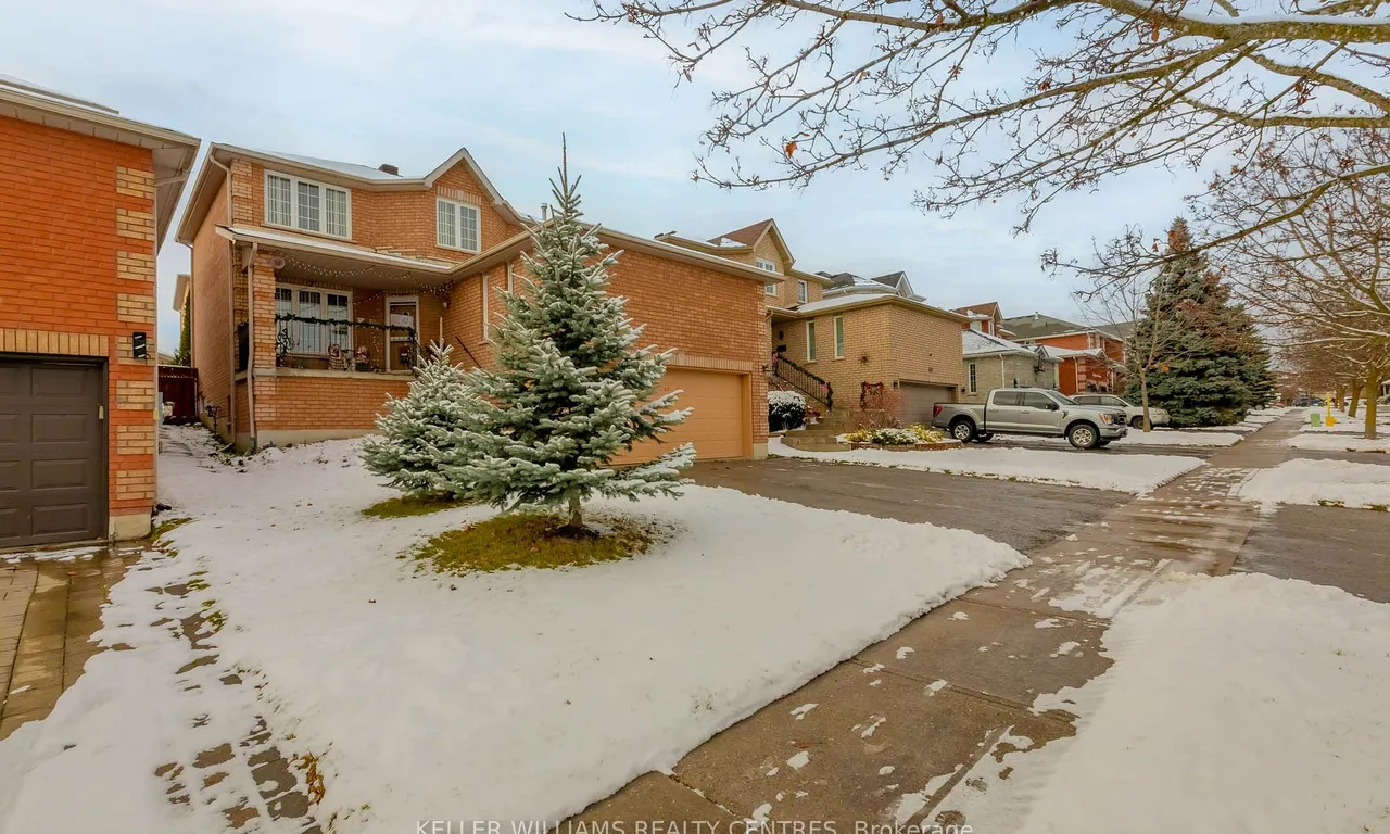 62 Loon Ave, Barrie, ON L4N 8V9
