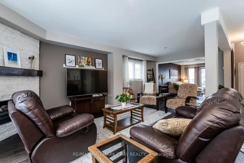 501 Grove St, Barrie, ON L4M 5Z4